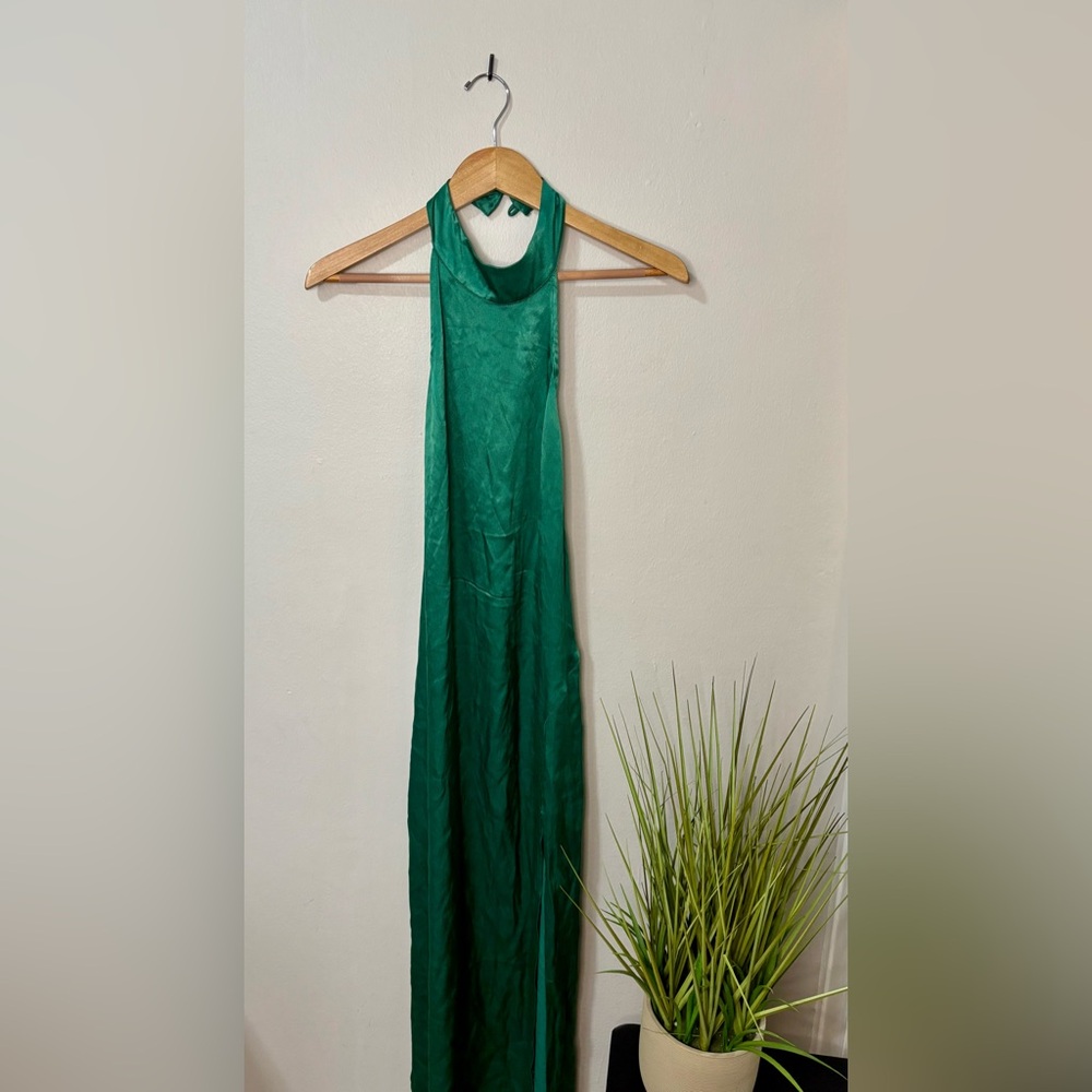 Elegant Backless Emerald Dress